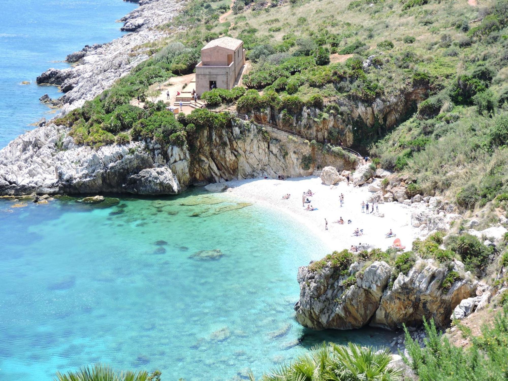 카스텔루치오 L'Isola Del Sole B&B 외부 사진