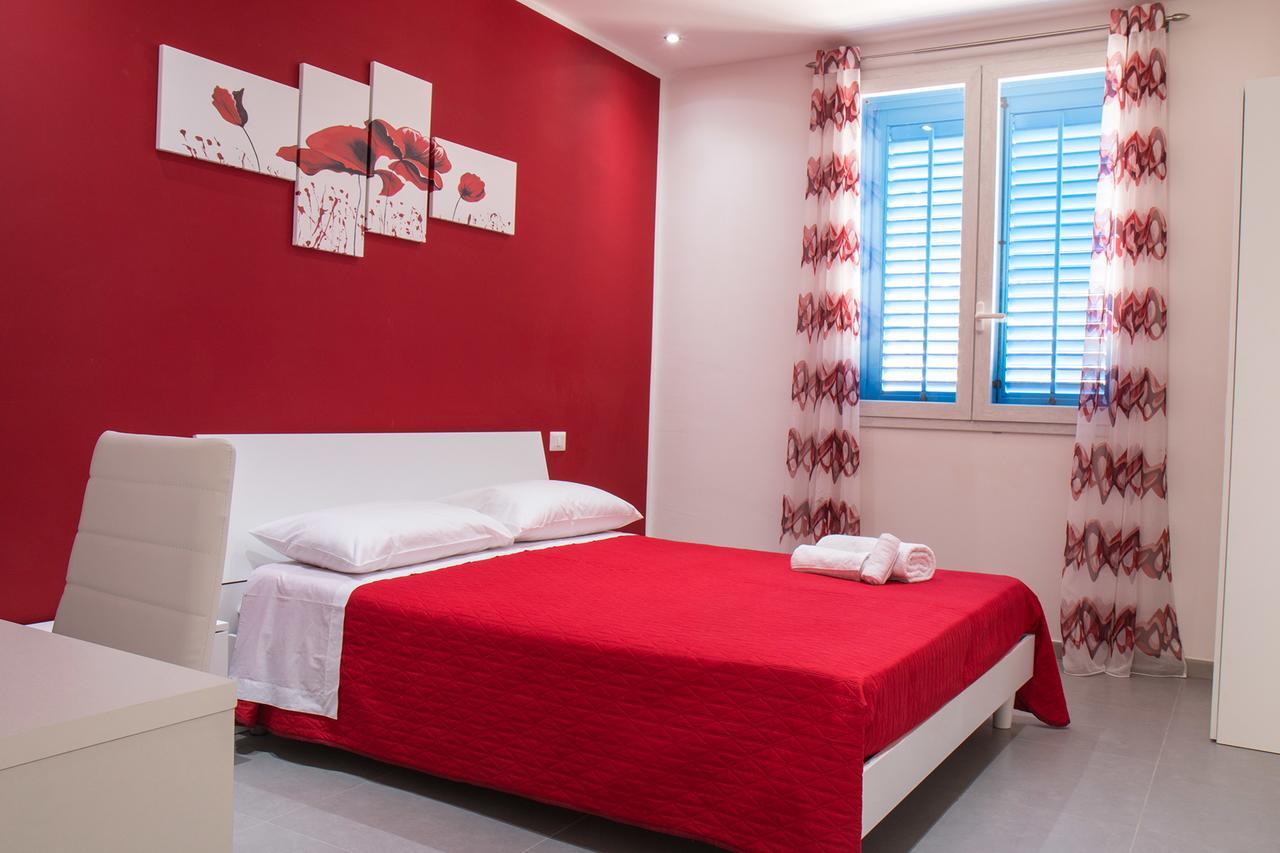 카스텔루치오 L'Isola Del Sole B&B 외부 사진
