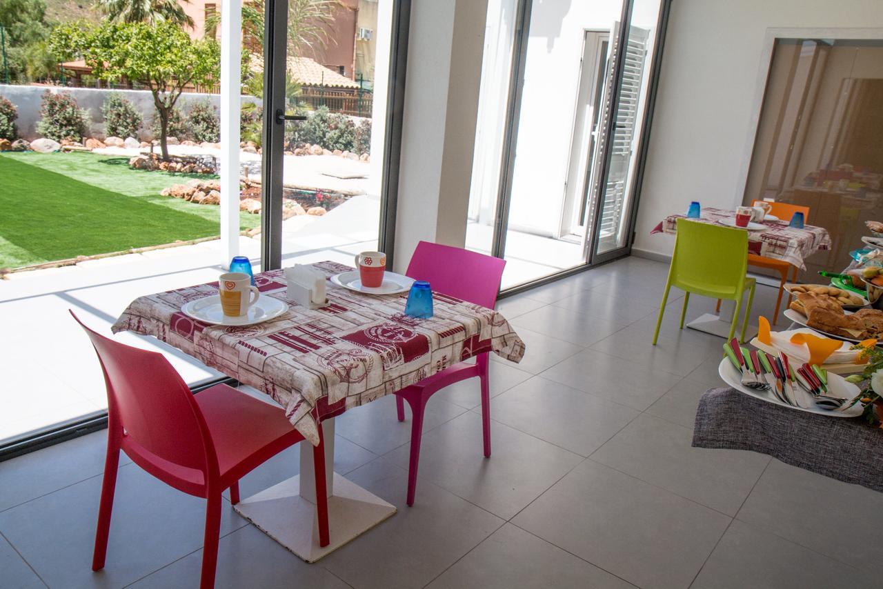 카스텔루치오 L'Isola Del Sole B&B 외부 사진