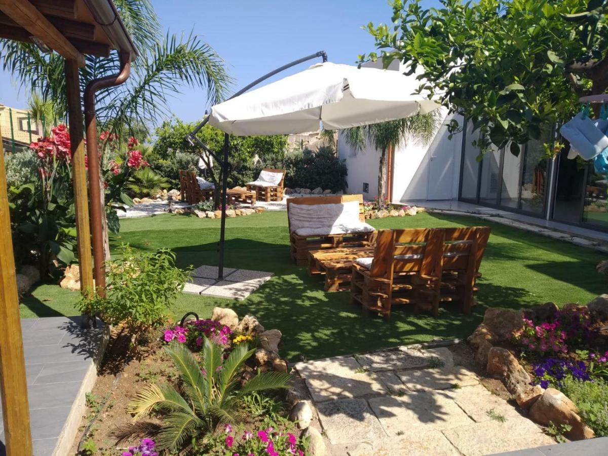 카스텔루치오 L'Isola Del Sole B&B 외부 사진